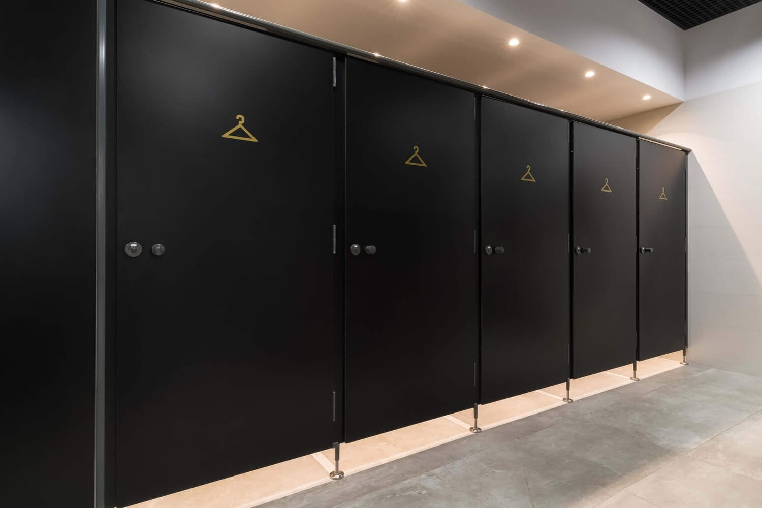 Kabiny sanitarne z HPL Warszawa